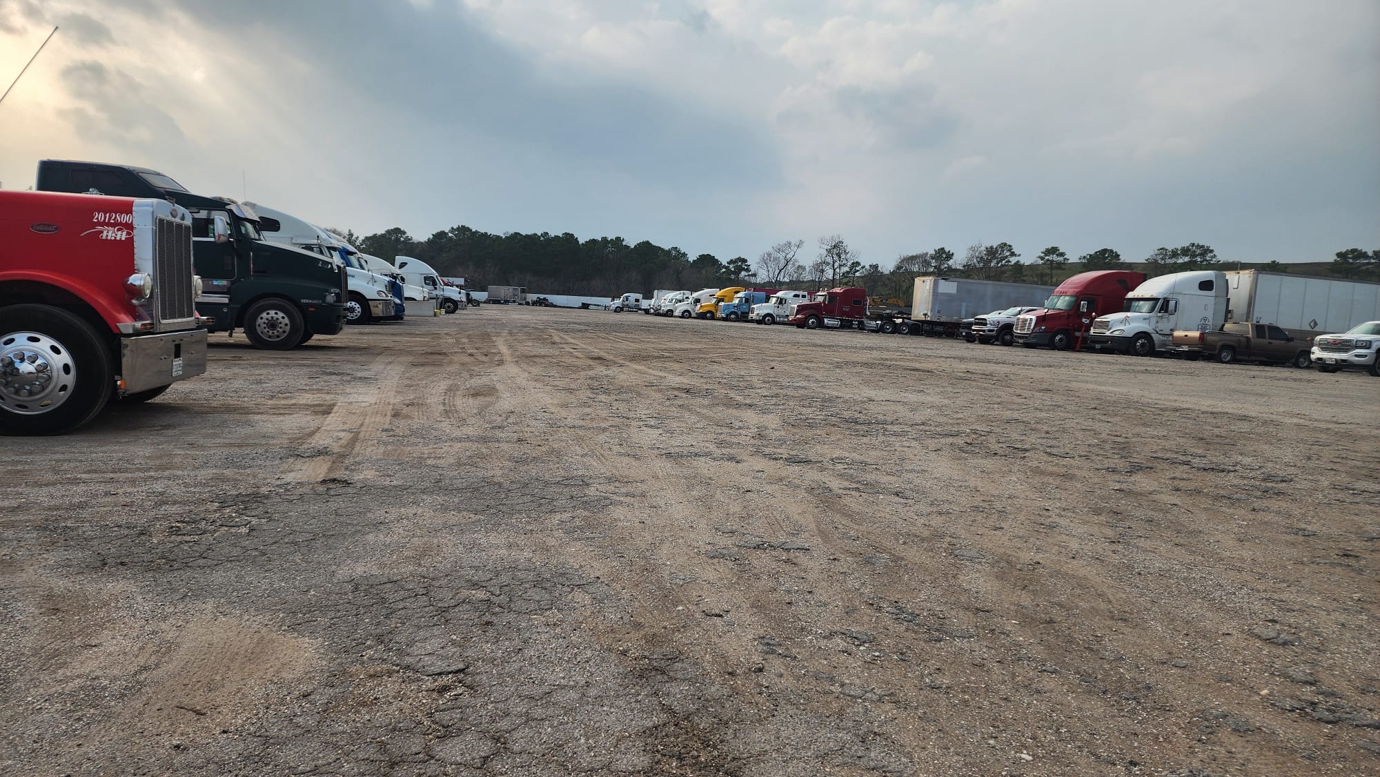 Truck Parking in Houston TX